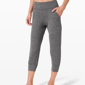 brand new lululemon align jogger crop, gray size 4